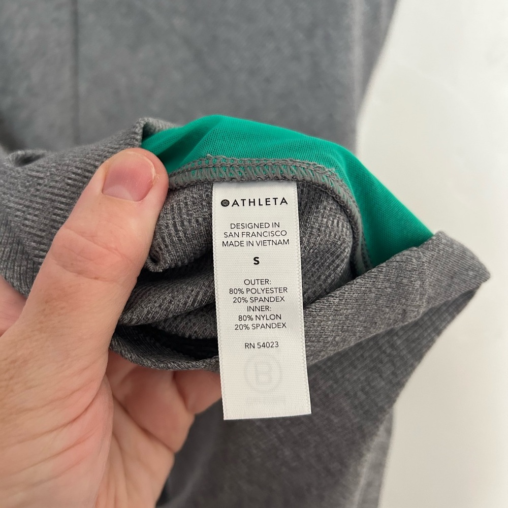 Athleta Grey Bayview tank mock neck size small - Picture 3 of 6